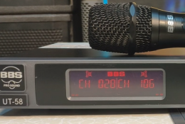 朴实的外表竟然隐藏这么多功能，无线话筒bbs UT58自带反馈抑制和话筒自动静音视频教程 鲁班调音