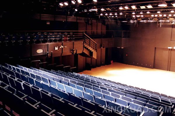 小剧场话剧舞台音响的应用